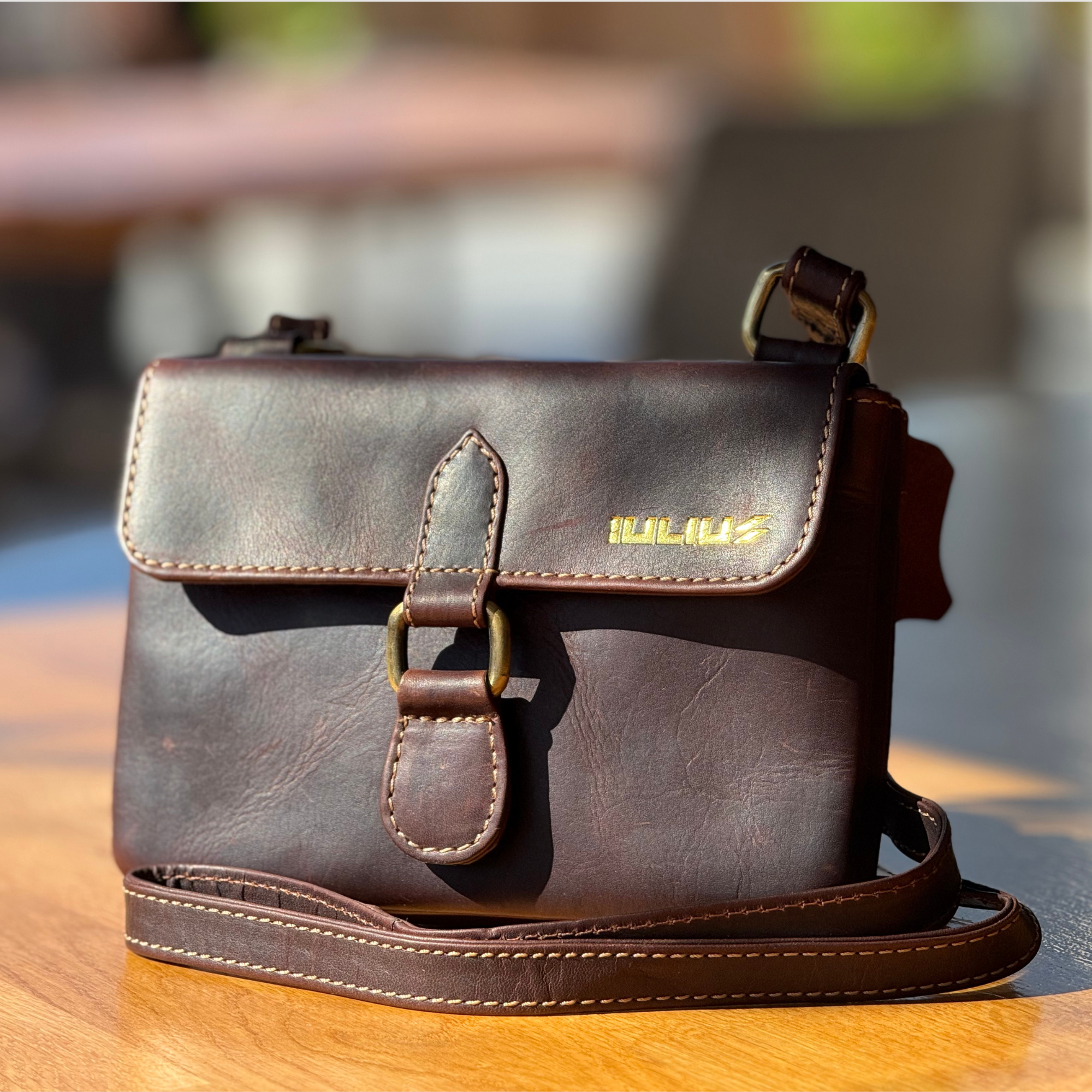 Mini Bolso Vintage de Cuero Genuino – Estilo Retro – IULIUS