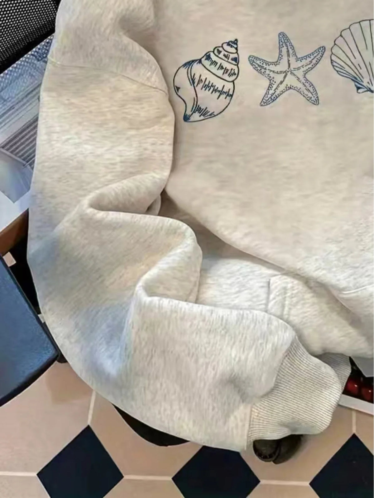 2025 Autumn/Winter Women's Grey Nautical Shell and Starfish Print
