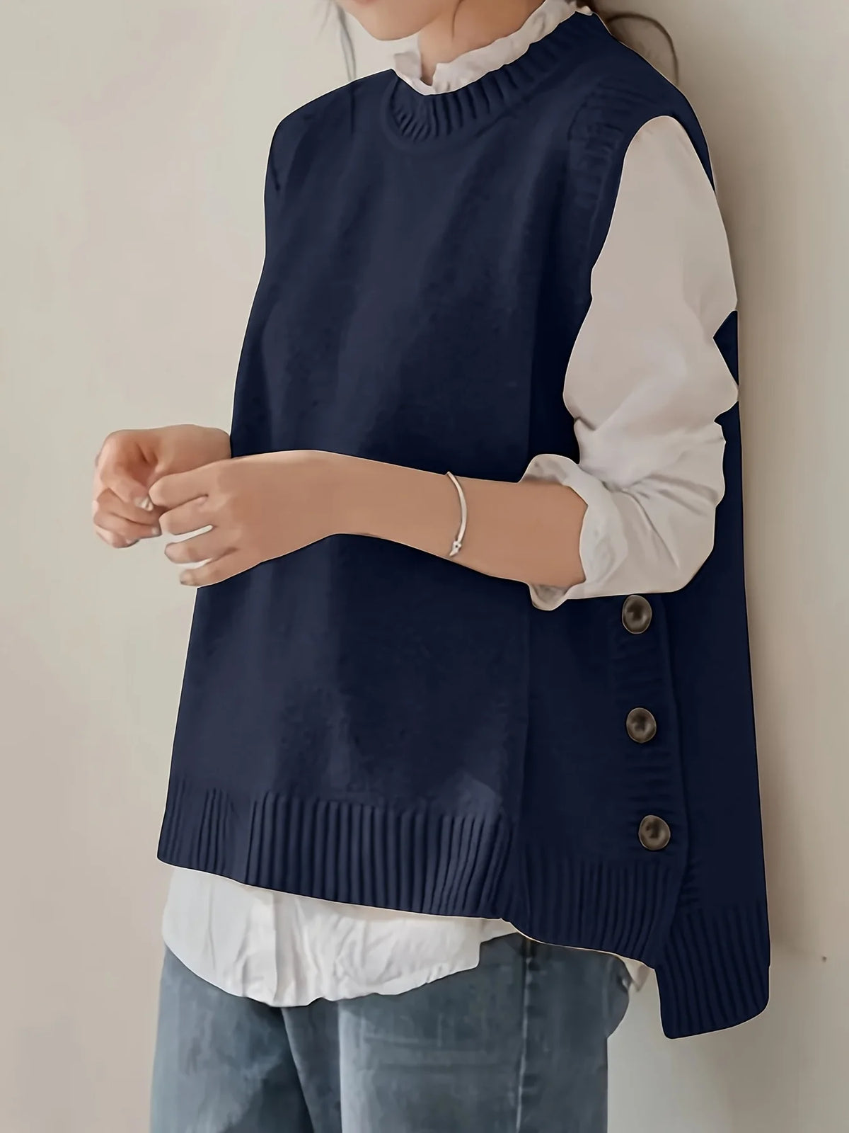 Women's Minimalist  Knit Vest Sweater Sleeveless Round Neck Button-Front Design Preppy Business Casual Style For Office