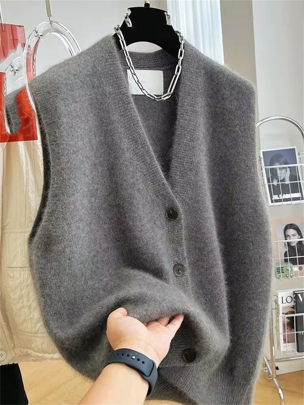 2025 NEW Women V-neck Sweater Vest Coat Female Fashion Sleeveless Knitted Cardigan Sweaters Vests Korean Style Clothes Top