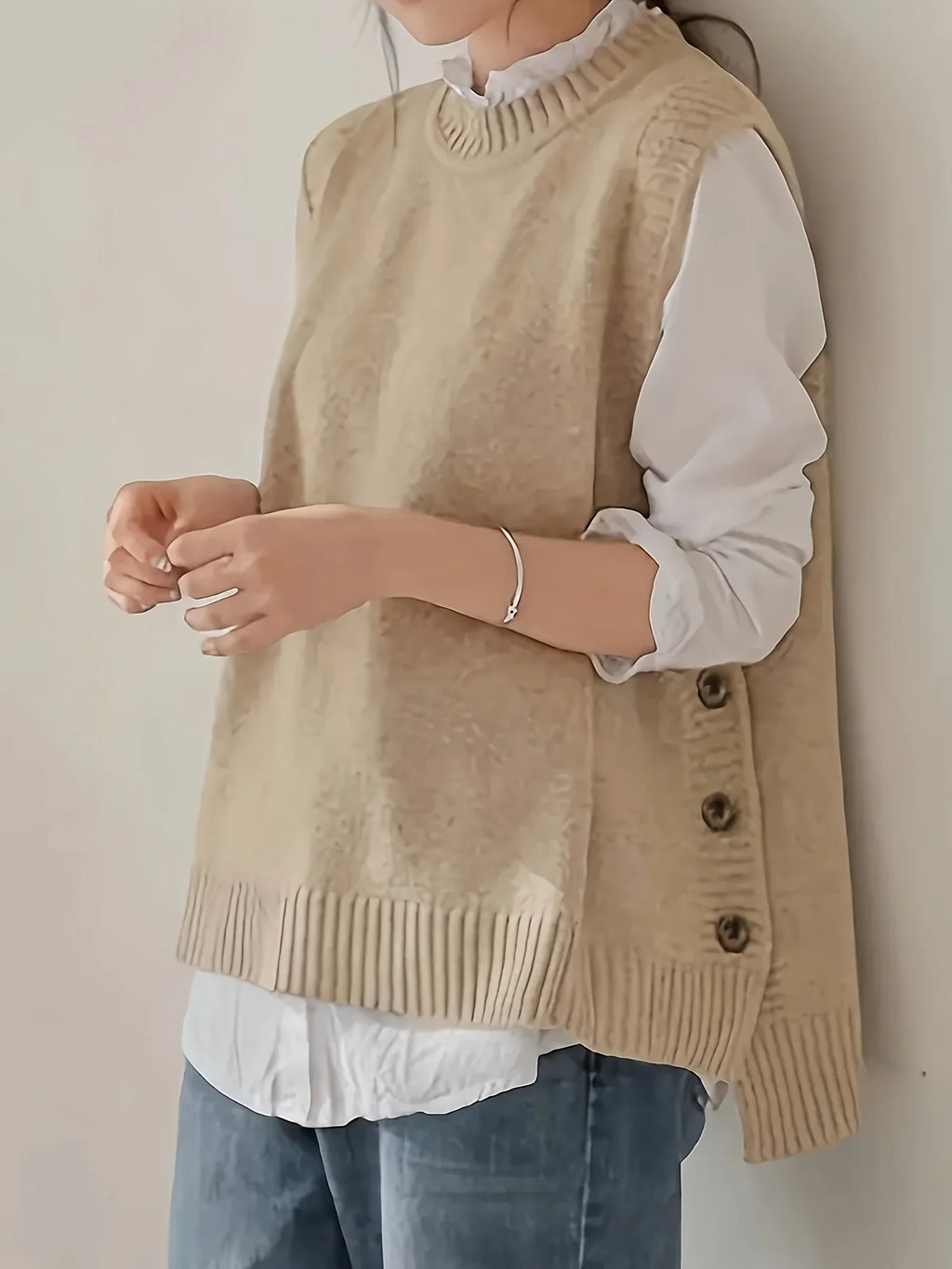 Women's Minimalist  Knit Vest Sweater Sleeveless Round Neck Button-Front Design Preppy Business Casual Style For Office